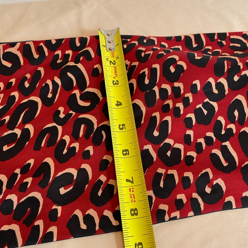 Louis Vuitton Leopard Dot Reversible Silk Scarf - Picture 11 of 16